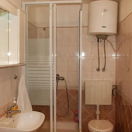 Apartmán 2 *